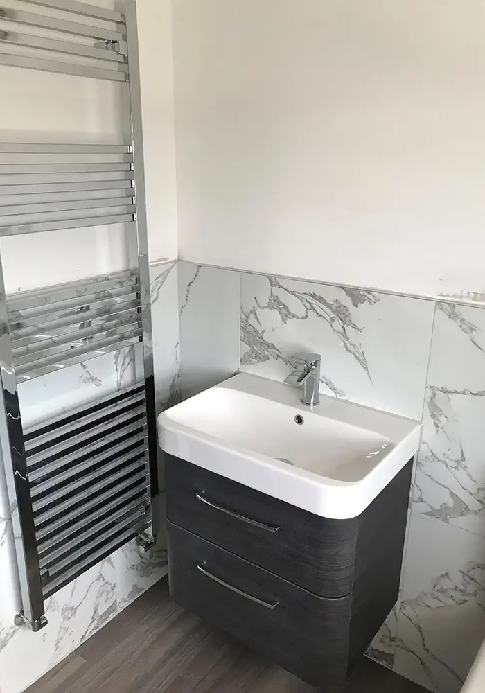 bathroom 1 basin and towel rail
